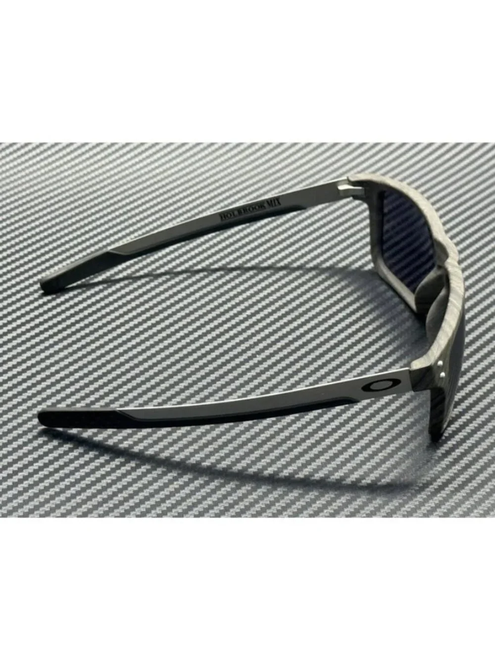 New Oakley Men  Sunglasses --